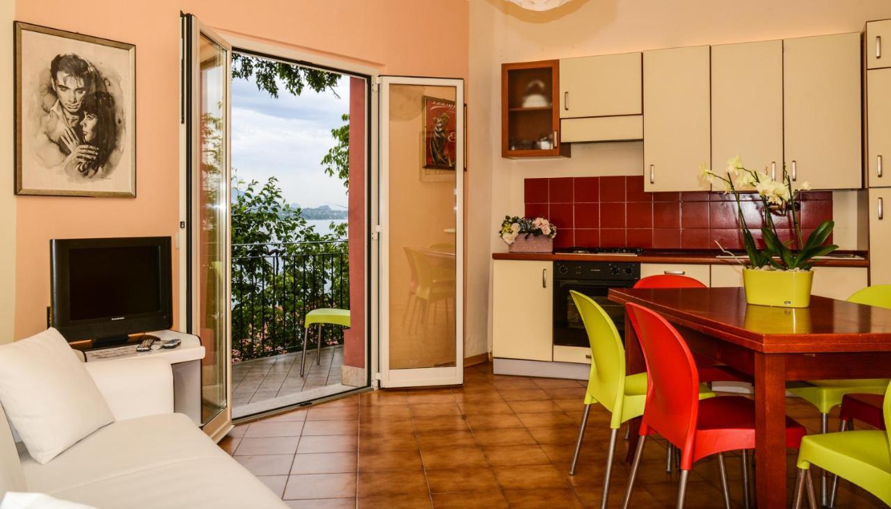 פאדנג'ה סול גארדה Villa Garuti Village מראה חיצוני תמונה