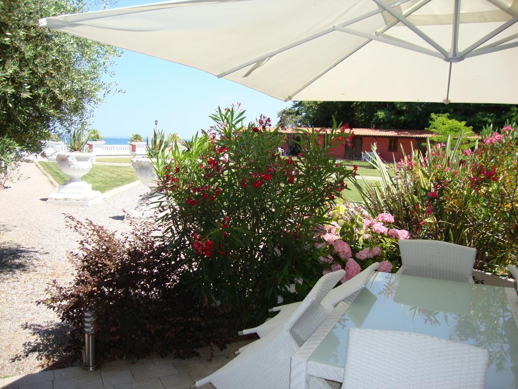 פאדנג'ה סול גארדה Villa Garuti Village מראה חיצוני תמונה