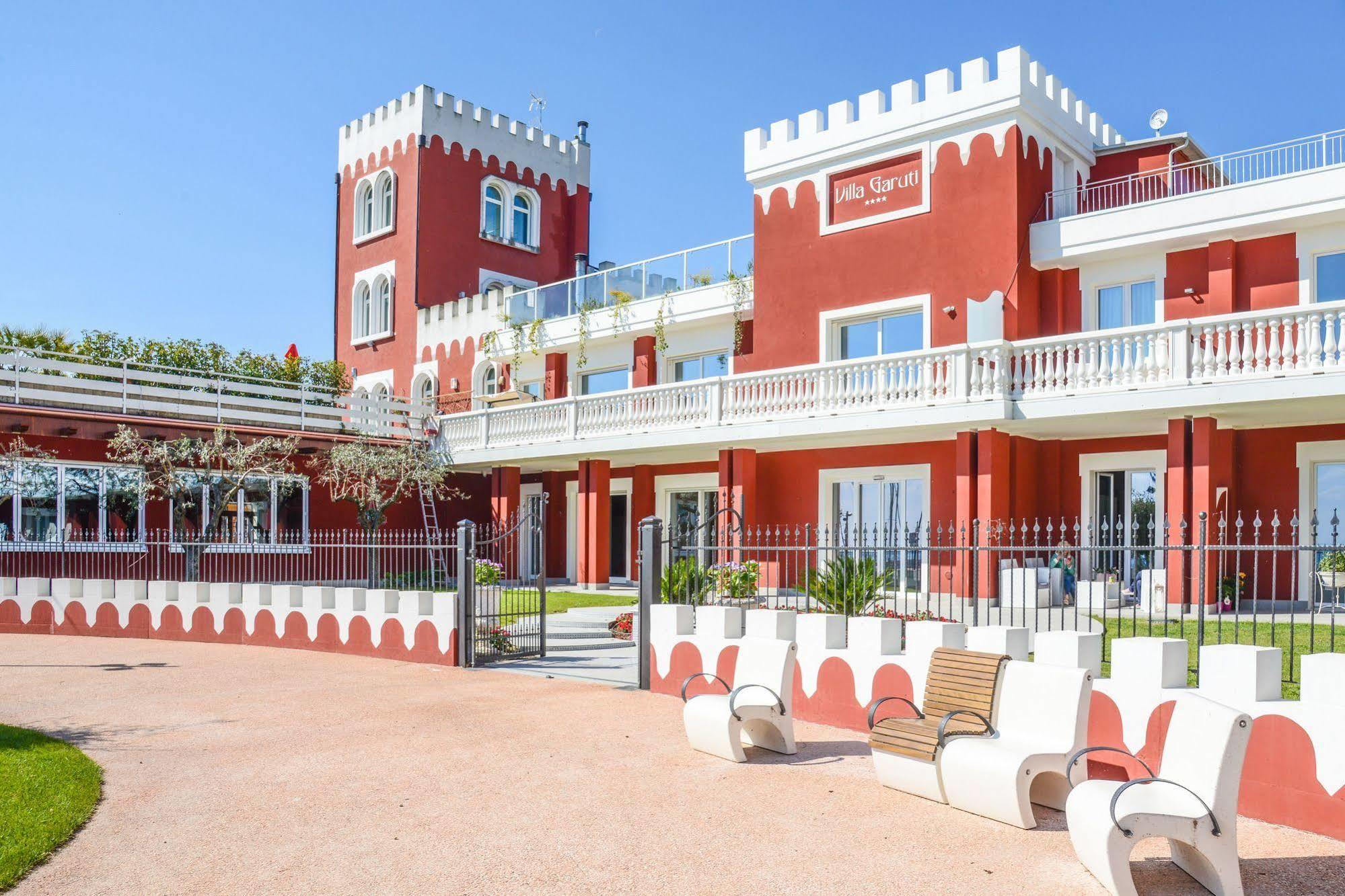 פאדנג'ה סול גארדה Villa Garuti Village מראה חיצוני תמונה
