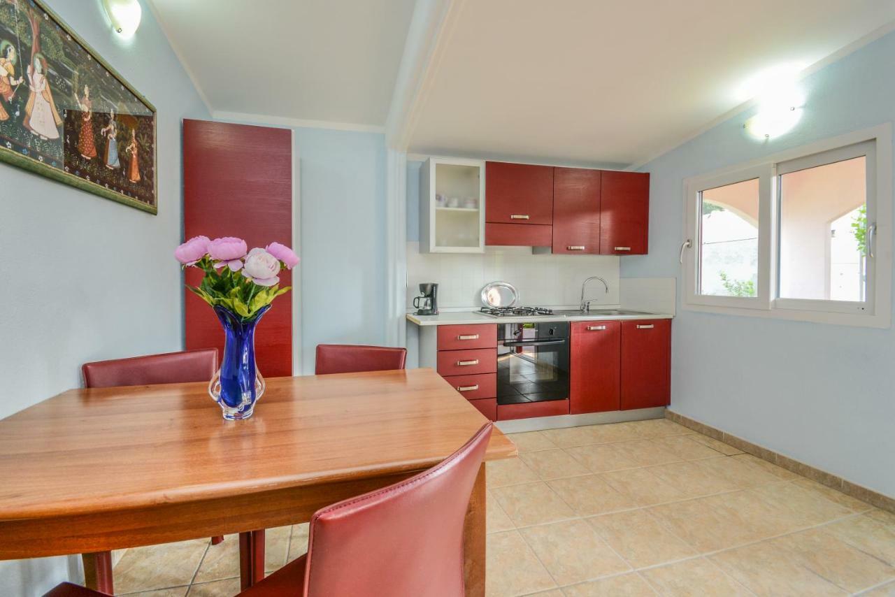 פאדנג'ה סול גארדה Villa Garuti Village מראה חיצוני תמונה
