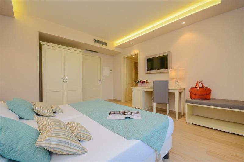 פאדנג'ה סול גארדה Villa Garuti Village מראה חיצוני תמונה