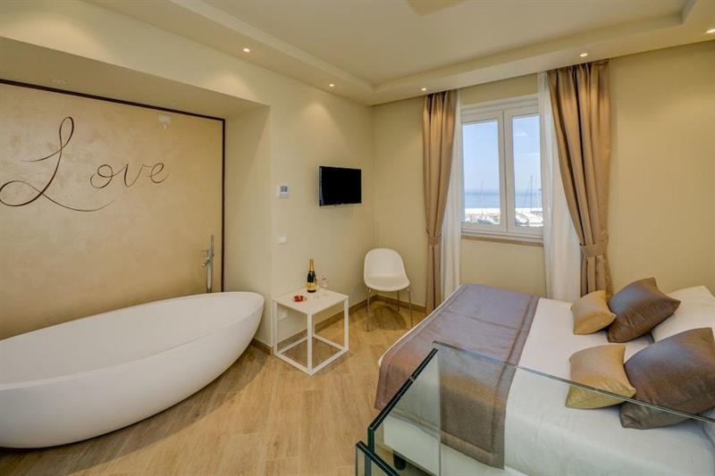 פאדנג'ה סול גארדה Villa Garuti Village מראה חיצוני תמונה